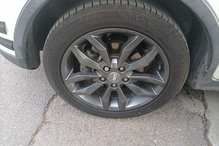 Used Land X2 2017 1.6L Manual Sharp Edition Left Front Wheel Hub
