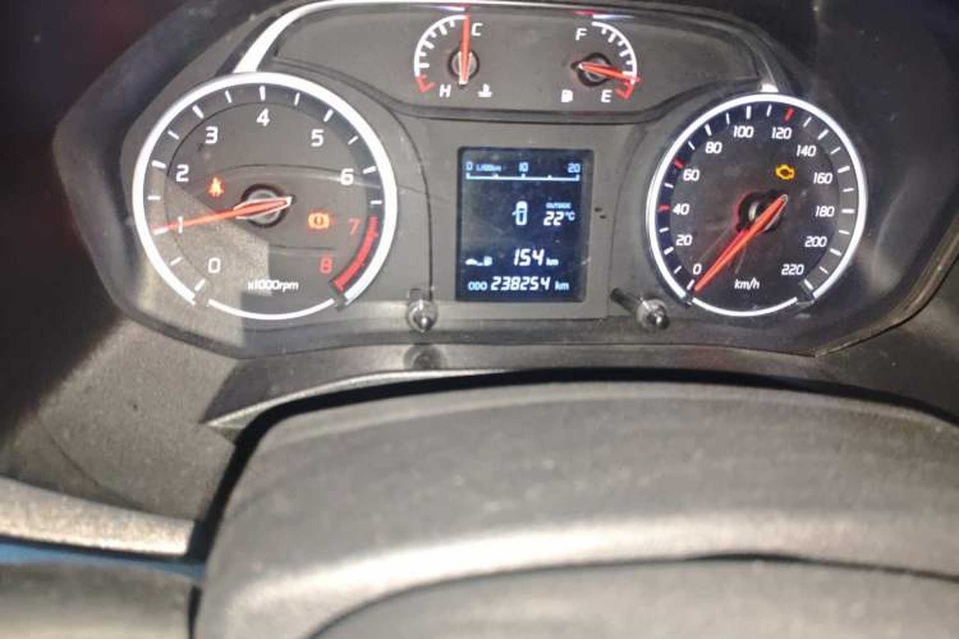 Used Land X2 2017 1.6L Manual Jingrui Edition Odometer Close Up