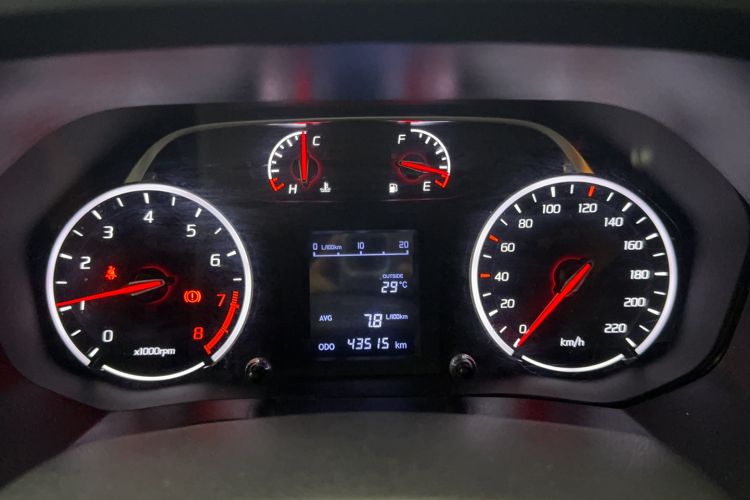 Used Land X2 2017 1.6L Manual Jingrui Edition Odometer Close Up