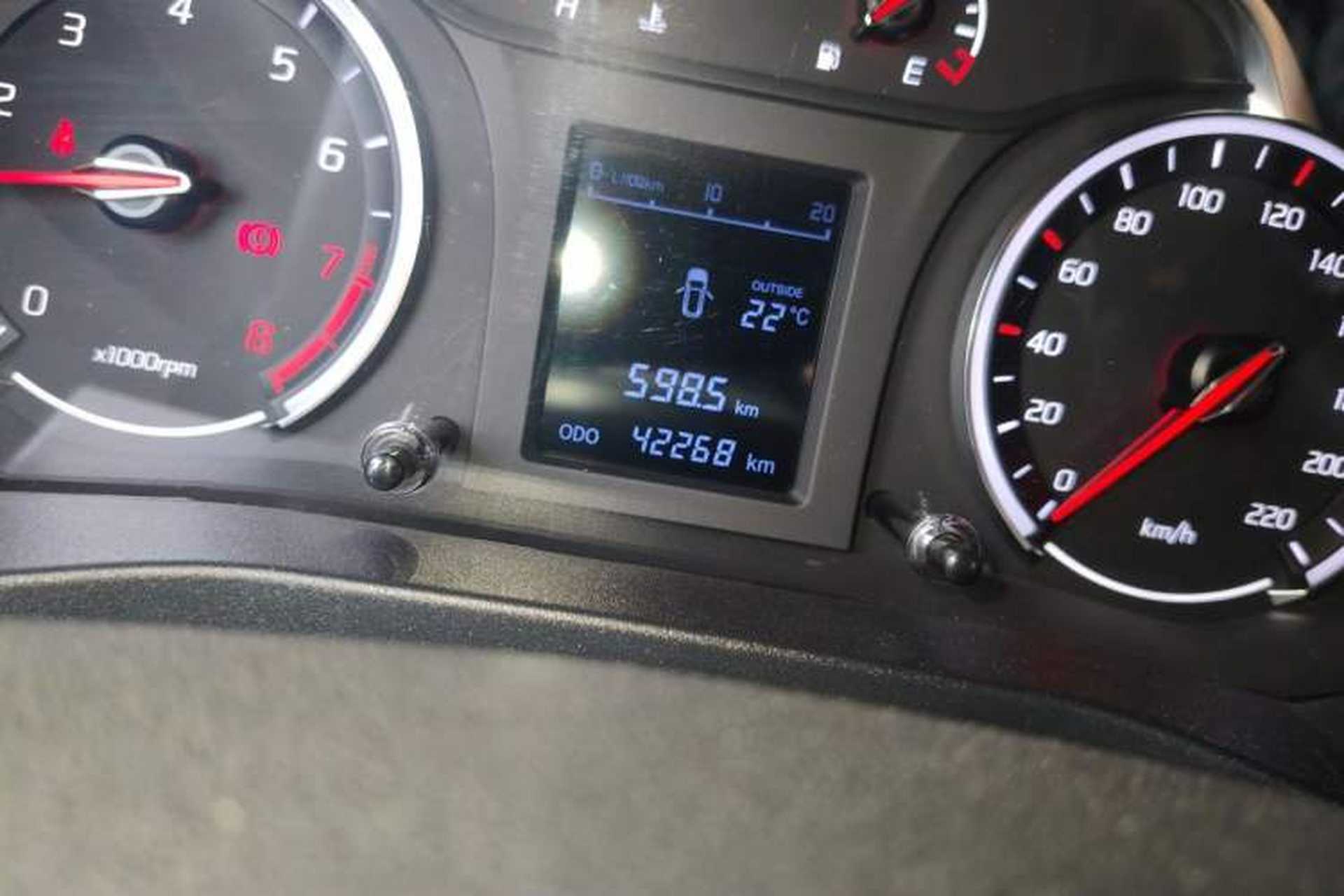 Used Land X2 2017 1.6L Manual Platinum Edition Odometer Close Up