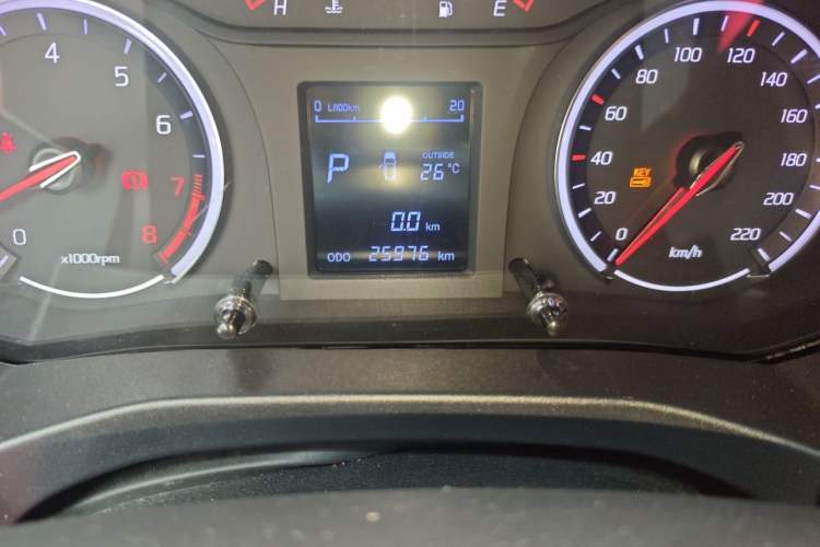 Used Land X2 2017 1.6L Automatic Jingrui Edition Odometer Close Up