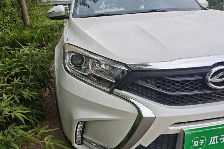 Used Land X2 2017 1.6L Automatic Sharp Edition Right Front Headlight