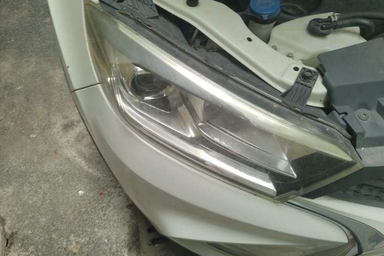 Used Land X2 2017 1.6L Manual Jingrui Edition Right Front Headlight