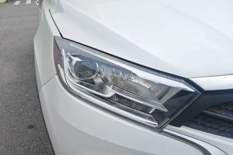 Used Land X2 2017 1.6L Manual Sharp Edition Right Front Headlight