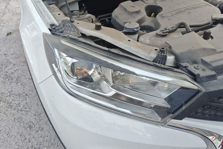 Used Land X2 2017 1.6L Manual Platinum Edition Right Front Headlight