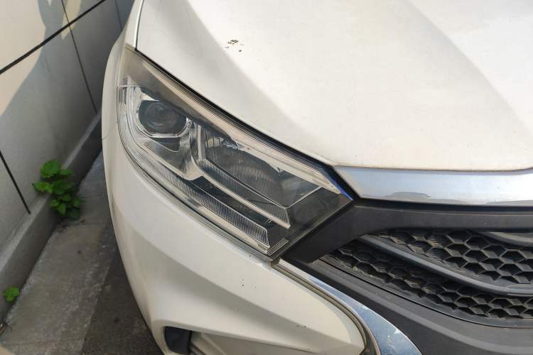 Used Land X2 2017 1.6L Manual Jingrui Edition Right Front Headlight