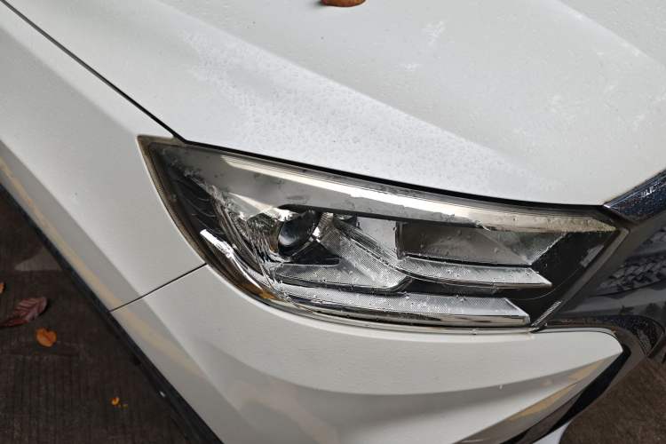 Used Land X2 2017 1.6L Automatic Sharp Edition Right Front Headlight