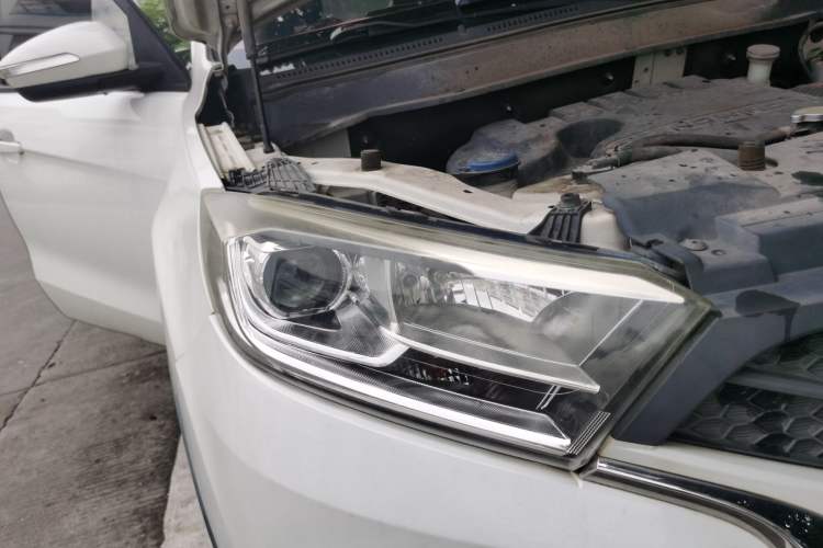 Used Land X2 2017 1.6L Manual Sharp Edition Right Front Headlight
