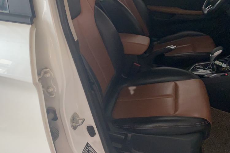 Used Land X2 2017 1.6L Automatic Sharp Edition Right Front Seat