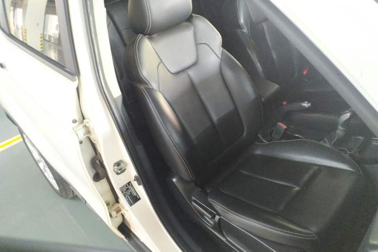 Used Land X2 2017 1.6L Manual Sharp Edition Right Front Seat