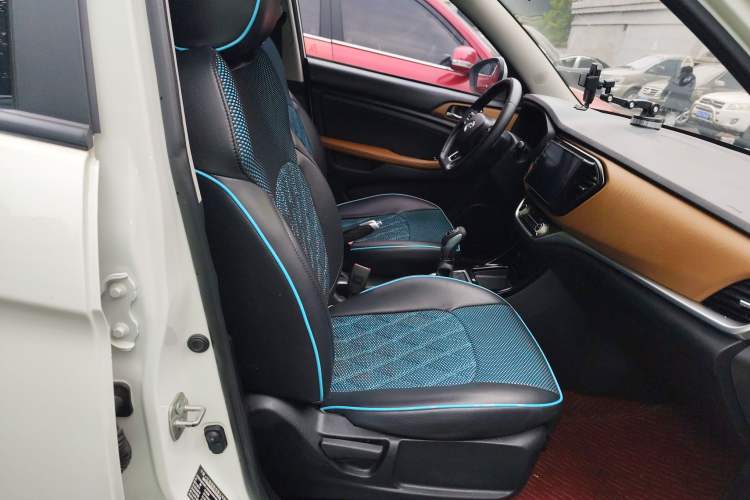 Used Land X2 2017 1.6L Manual Sharp Edition Right Front Seat