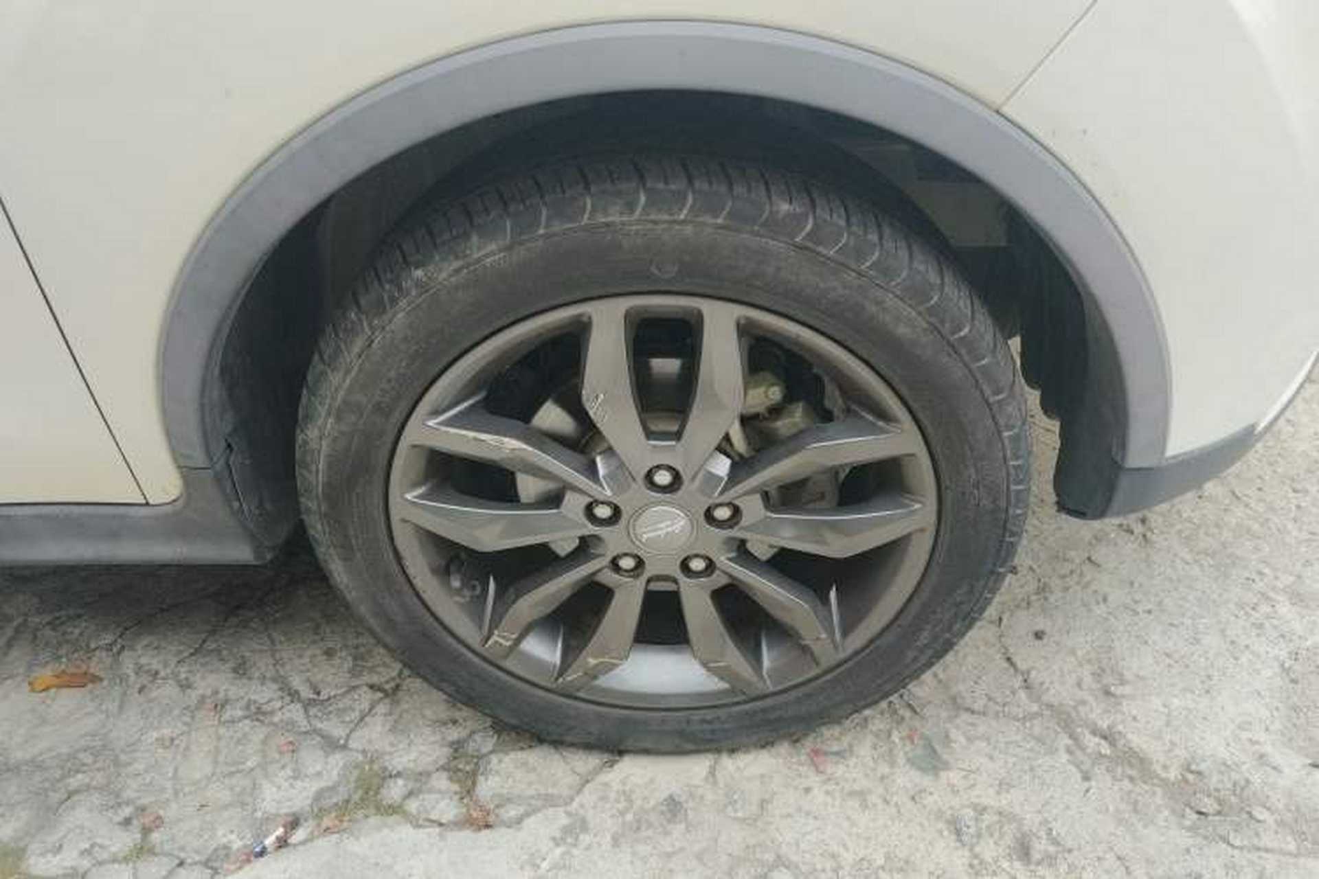 Used Land X2 2017 1.6L Automatic Sharp Edition Right Front Wheel Hub