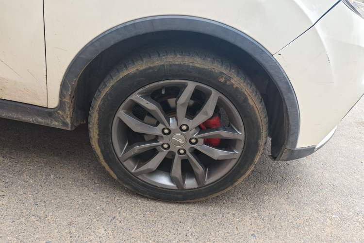 Used Land X2 2017 1.6L Automatic Sharp Edition Right Front Wheel Hub