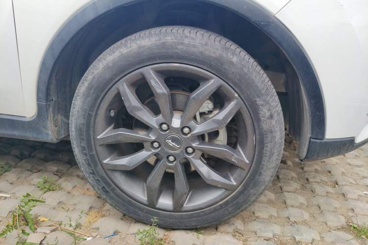 Used Land X2 2017 1.6L Manual Platinum Edition Right Front Wheel Hub