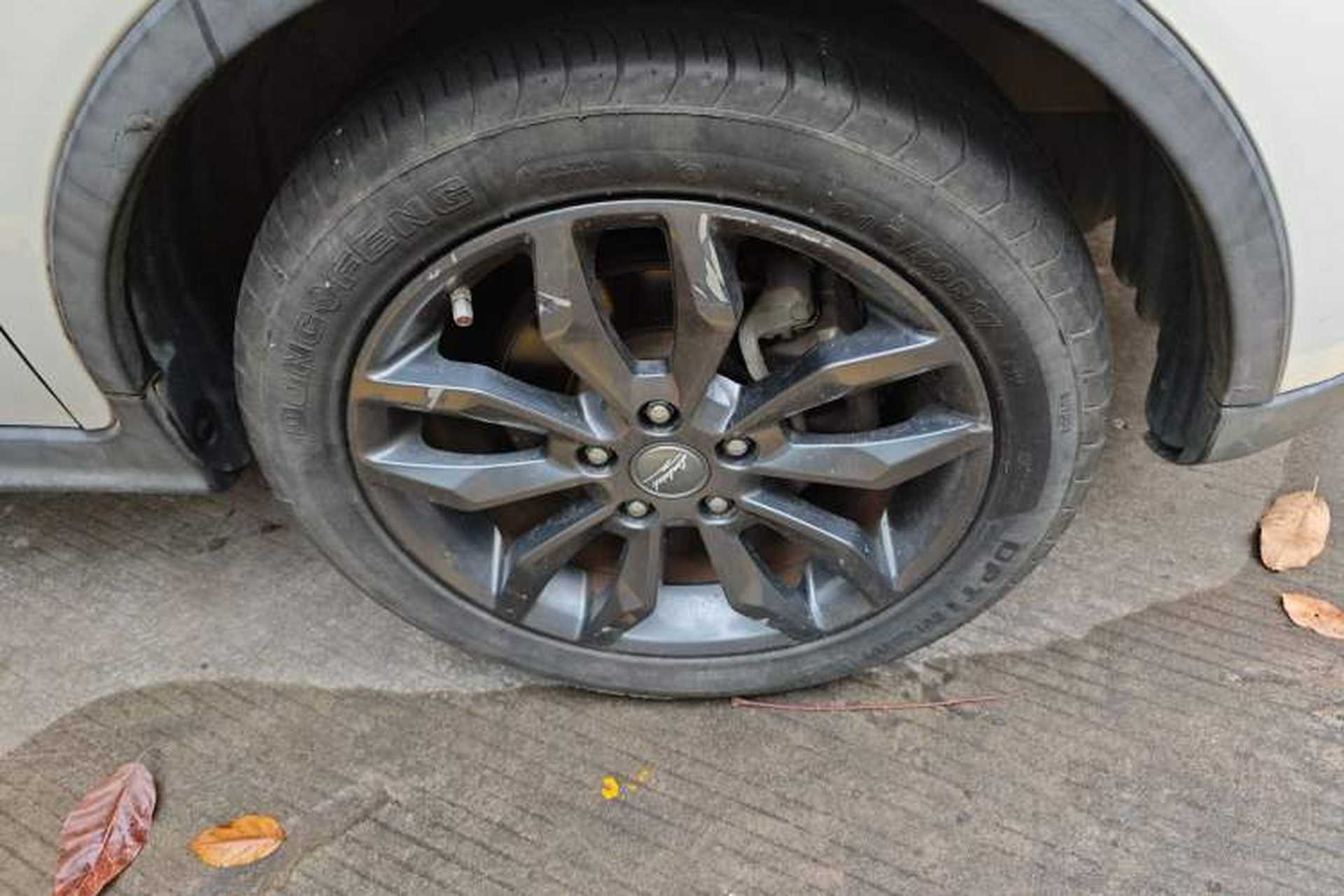 Used Land X2 2017 1.6L Automatic Sharp Edition Right Front Wheel Hub