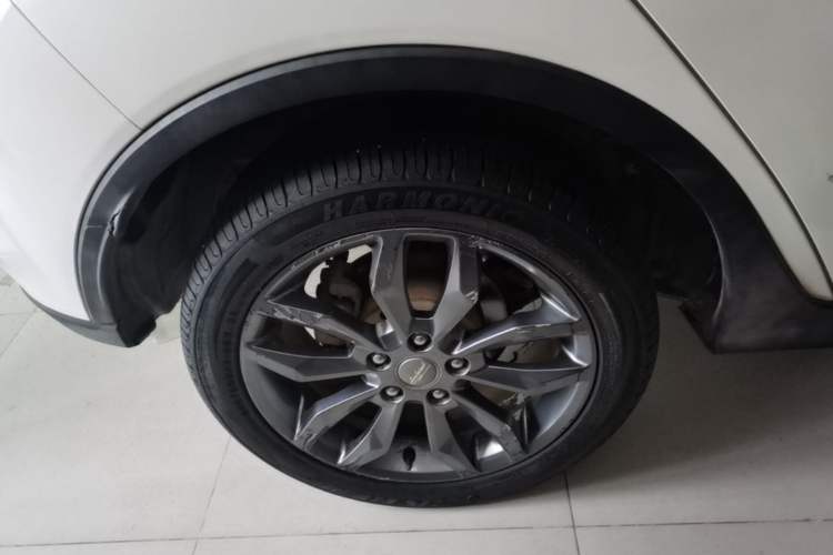 Used Land X2 2017 1.6L Automatic Sharp Edition Right Rear Wheel Hub