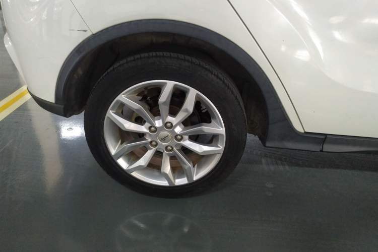 Used Land X2 2017 1.6L Manual Sharp Edition Right Rear Wheel Hub