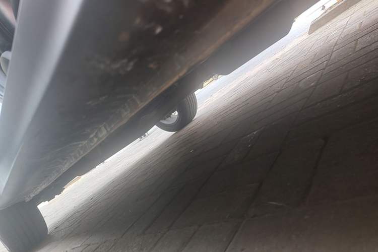 Used Land X2 2017 1.6L Automatic Elite Edition Right Side Sill