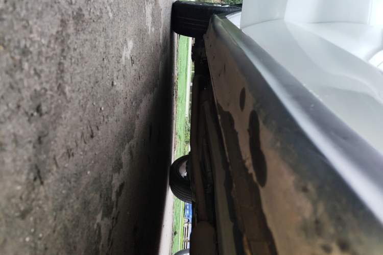 Used Land X2 2017 1.6L Manual Sharp Edition Right Side Sill