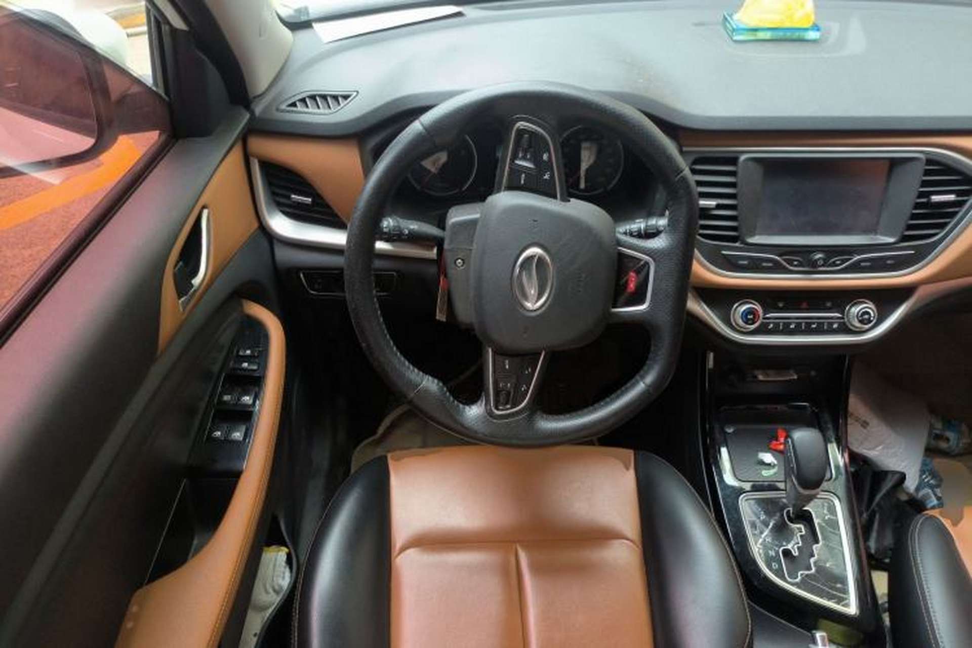 Used Land X2 2017 1.6L Automatic Platinum Edition Steering Wheel