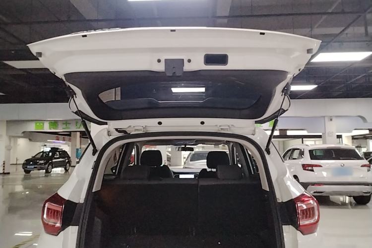 Used Land X2 2017 1.6L Automatic Jingrui Edition Trunk