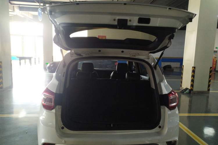 Used Land X2 2017 1.6L Manual Sharp Edition Trunk