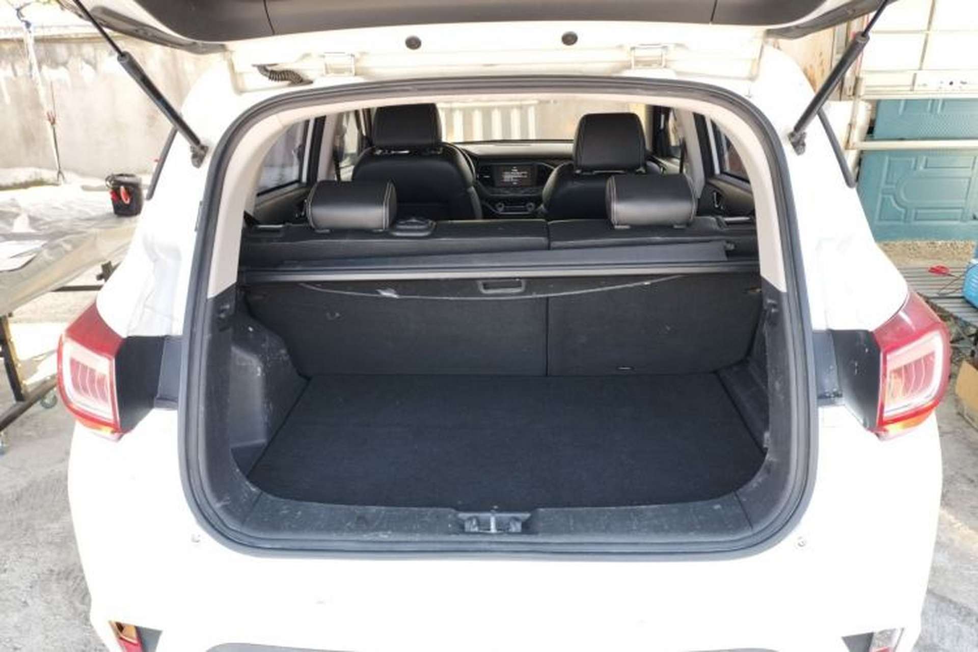 Used Land X2 2017 1.6L Manual Sharp Edition Trunk