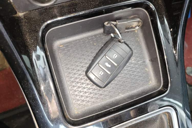 Used Land X2 2017 1.6L Manual Sharp Edition Vehicle Key