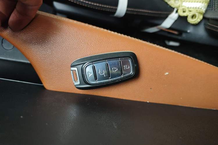 Used Land X2 2017 1.6L Automatic Sharp Edition Vehicle Key