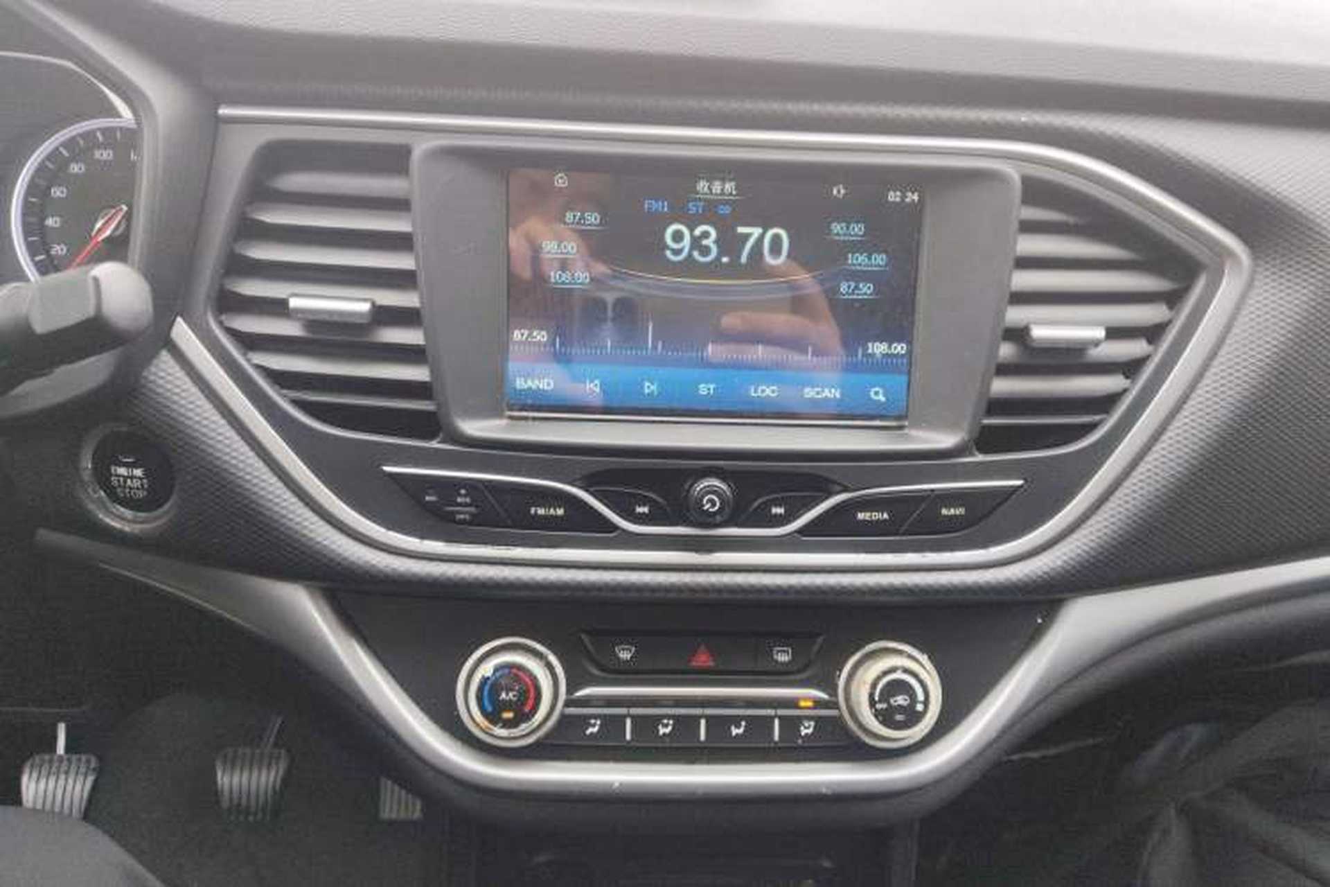 Used Land X2 2017 1.6L Manual Jingrui Edition Audio And AC Panel