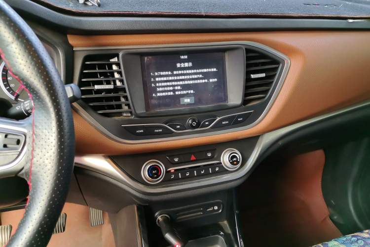 Used Land X2 2017 1.6L Manual Sharp Edition Audio And AC Panel