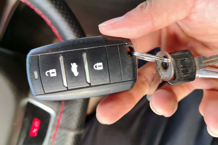 Used Land X2 2017 1.6L Manual Sharp Edition Vehicle Key
