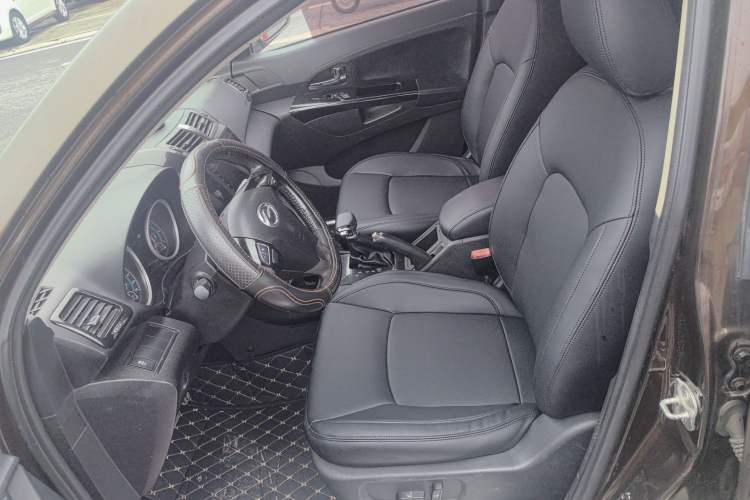 Used Land X5 2014 2.0T Automatic Innovation Edition Interior 2