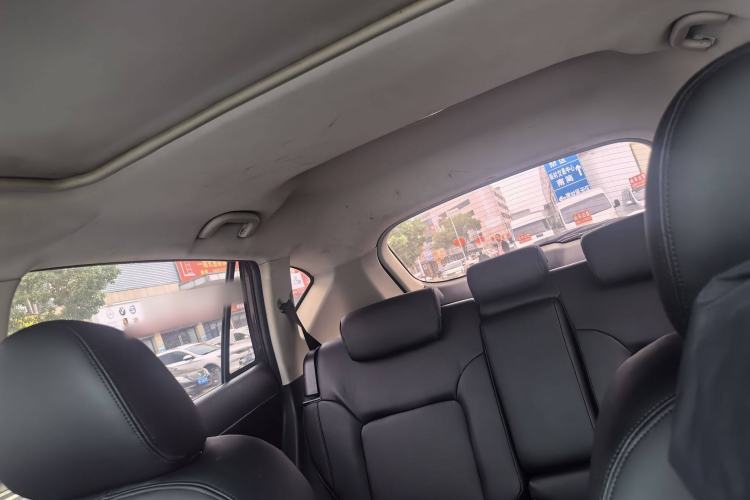 Used Land X5 2014 2.0T Automatic Innovation Edition Interior 4