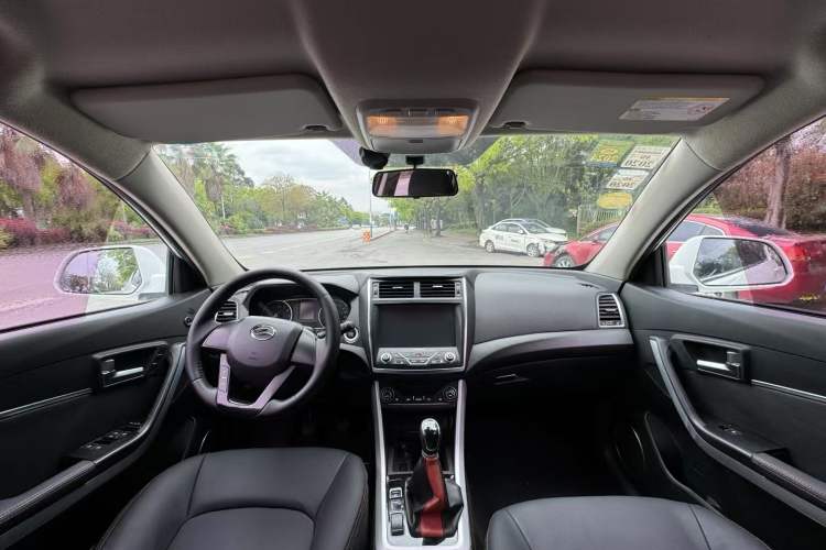 Used Land X5 2016 Plus 1.5T Manual Enjoyment Edition Interior 1