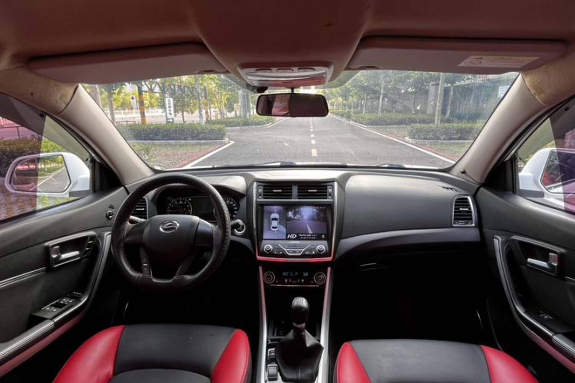 Used Land X5 2016 Plus 1.5T Manual Enjoyment Edition Interior 1