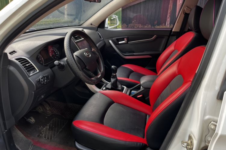 Used Land X5 2016 Plus 1.5T Manual Enjoyment Edition Interior 2