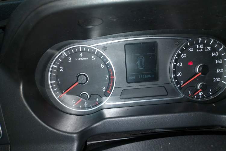 Used Land X5 2016 Plus 1.5T Manual Enjoyment Edition Odometer Close Up