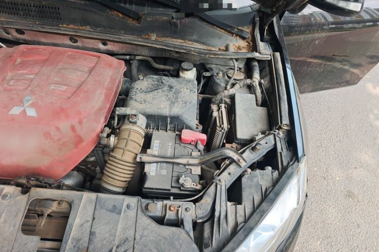 Used Land X5 2013 2.0T Manual Chuanling Edition Engine Bay Left