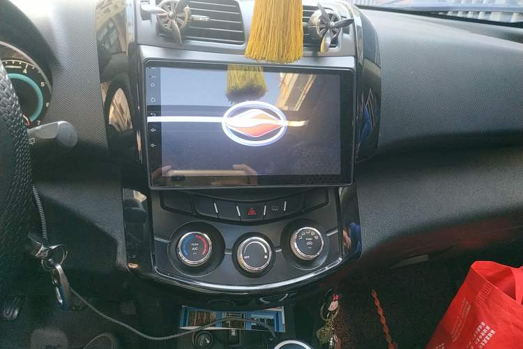Used Land X5 2013 2.0T Manual Chuanling Edition Audio And AC Panel