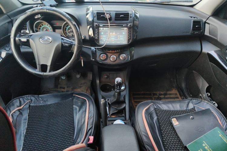 Used Land X5 2013 2.0T Manual Chuanling Edition Center Console