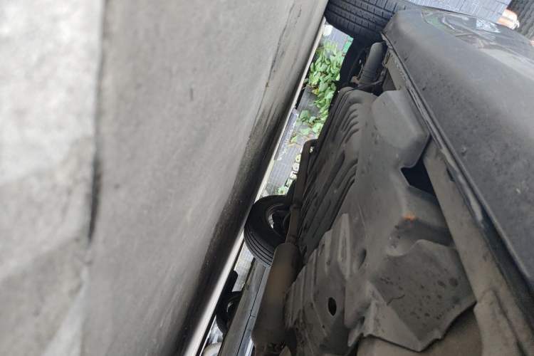 Used Land X5 2013 2.0T Manual Chuanling Edition Chassis Front Right