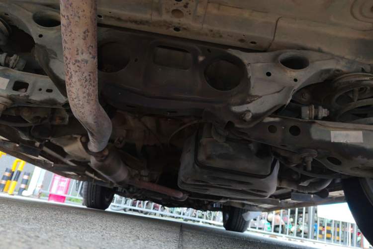Used Land X5 2013 2.0T Manual Chuanling Edition Chassis Rear