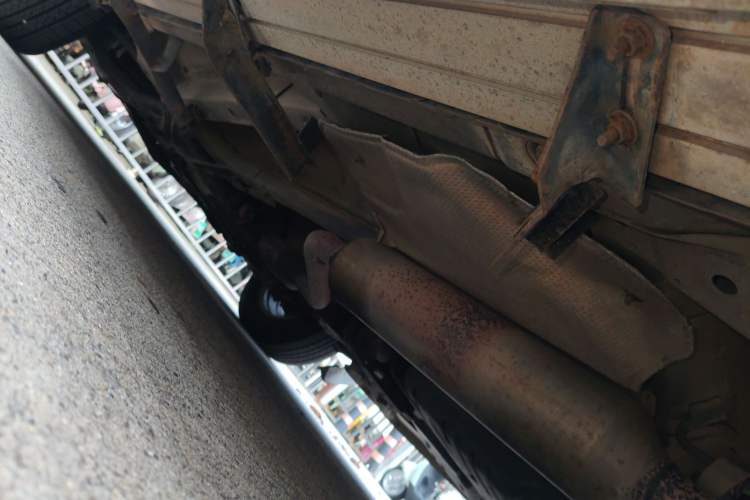 Used Land X5 2013 2.0T Manual Chuanling Edition Chassis Rear Left