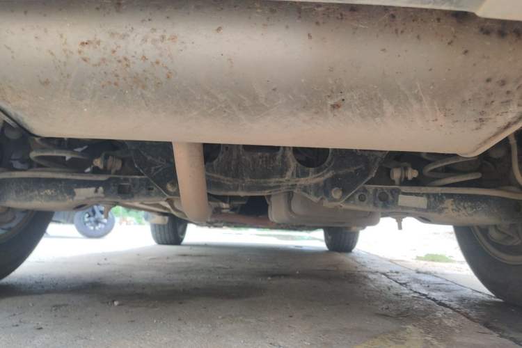 Used Land X5 2013 2.0T Manual Chuanling Edition Chassis Rear
