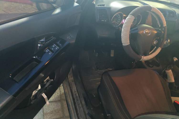 Used Land X5 2013 2.0T Manual Enjoyment Edition Driver Seat