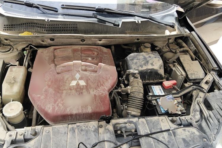 Used Land X5 2013 2.0T Manual Chuanling Edition Engine Bay