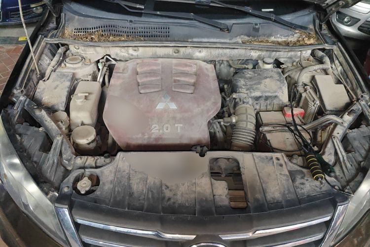 Used Land X5 2013 2.0T Manual Enjoyment Edition Engine Bay