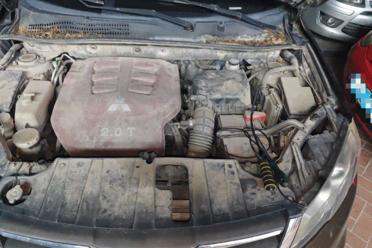 Used Land X5 2013 2.0T Manual Enjoyment Edition Engine Bay Left