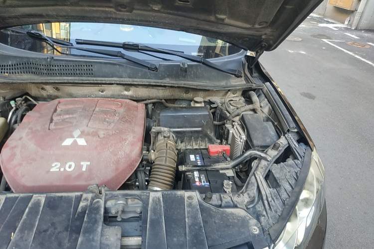 Used Land X5 2013 2.0T Manual Chuanling Edition Engine Bay Left